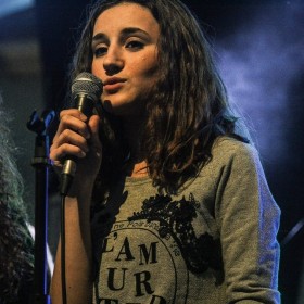 048_642x800